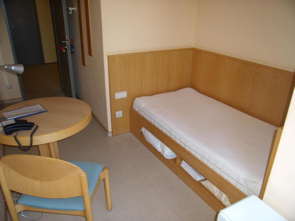 Jugendgaestehaus St.-Michaels-Heim Βερολίνο Δωμάτιο φωτογραφία