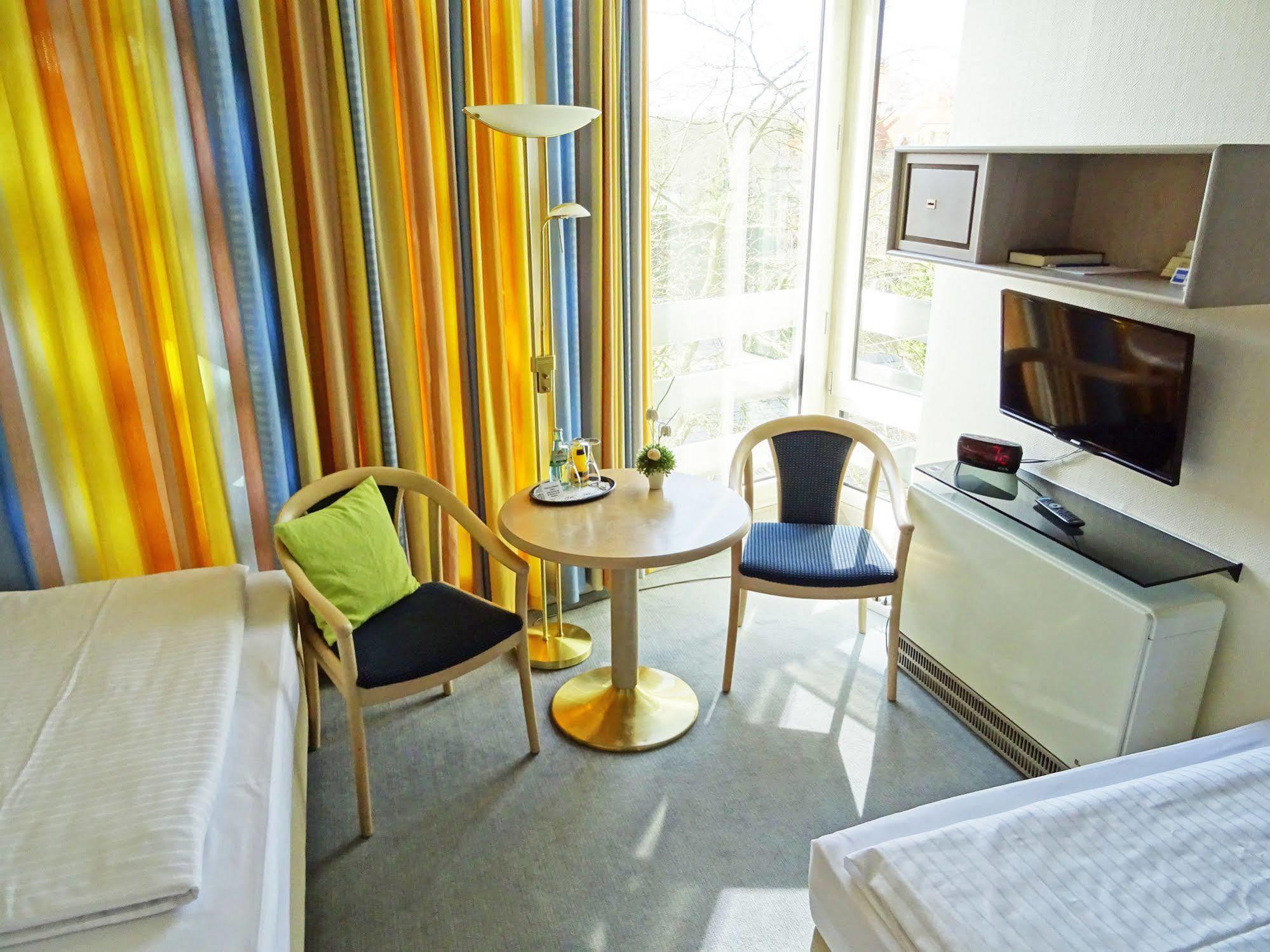 Jugendgaestehaus St.-Michaels-Heim Βερολίνο Εξωτερικό φωτογραφία