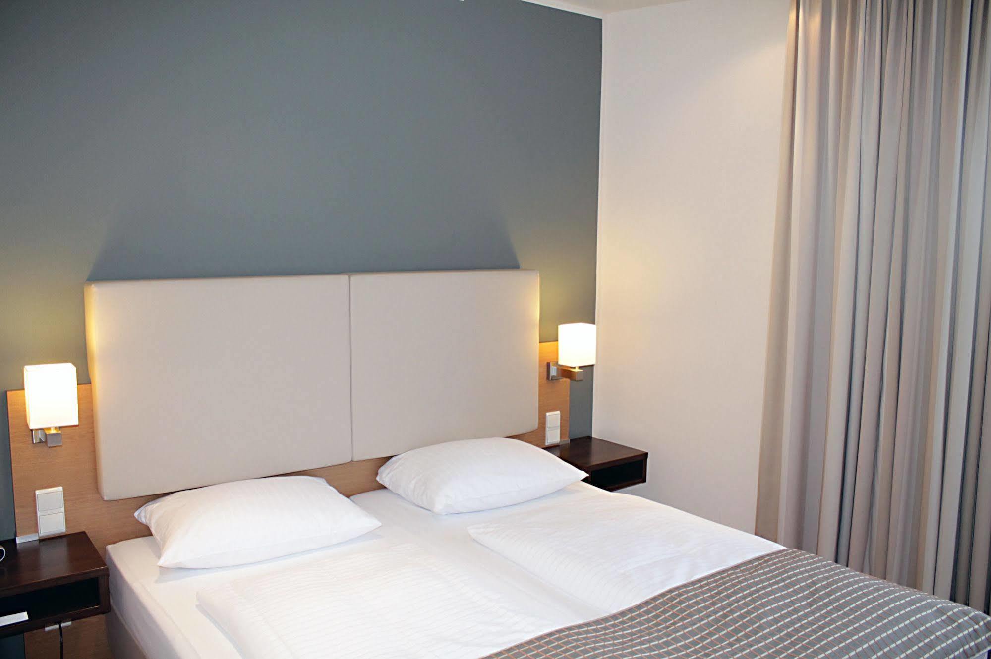 Jugendgaestehaus St.-Michaels-Heim Βερολίνο Εξωτερικό φωτογραφία